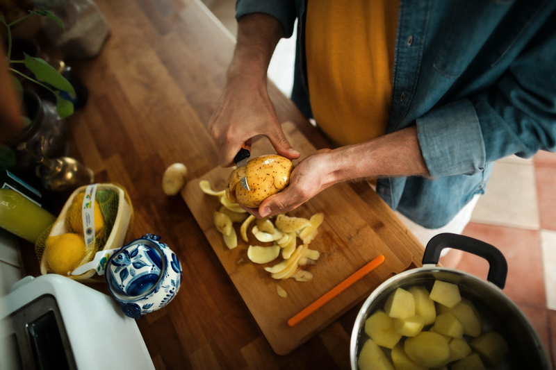 Fiskars Functional Form Root Knife With Curved Blade