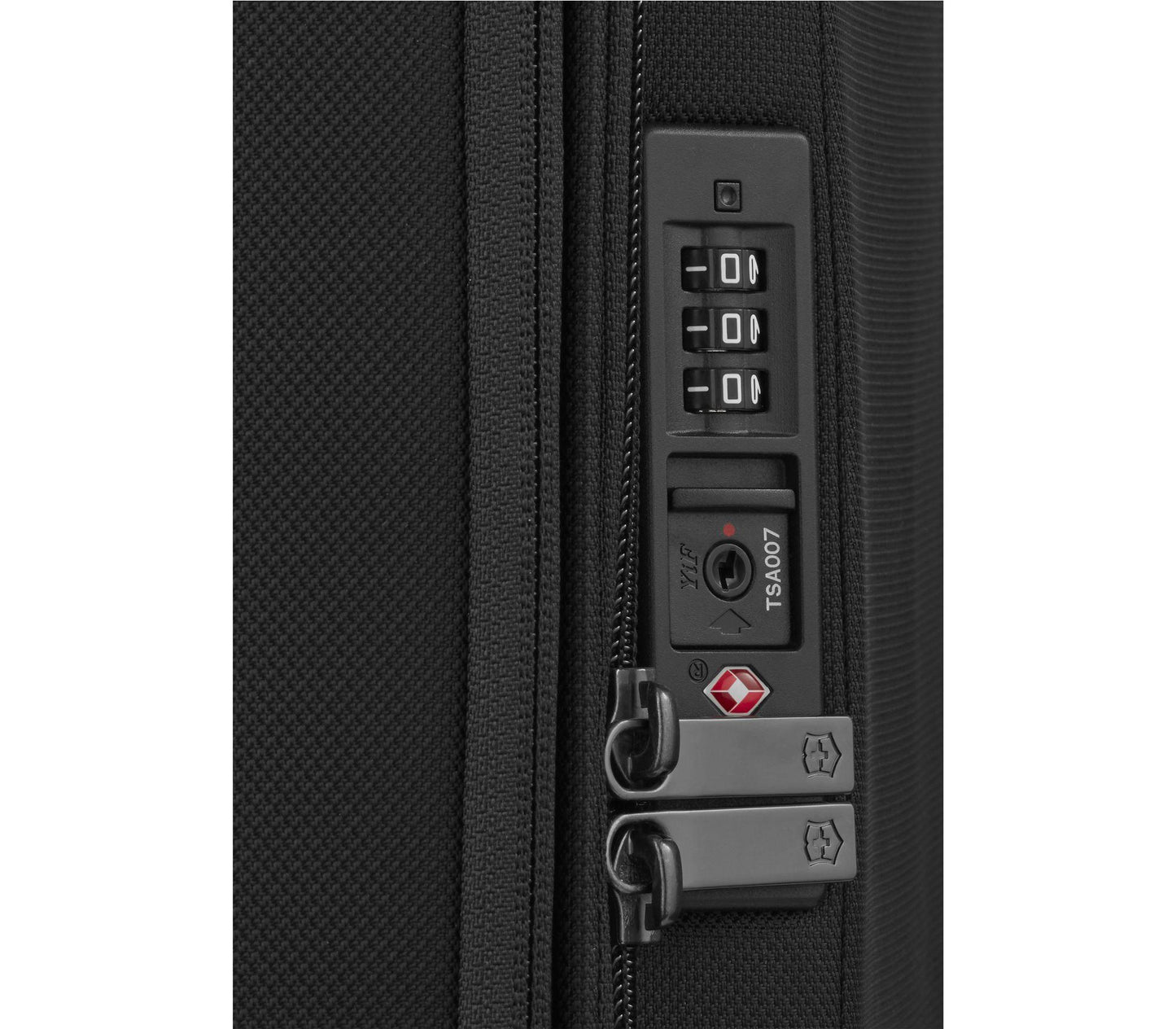 Victorinox Connex Global Softside Carry-On (610960)