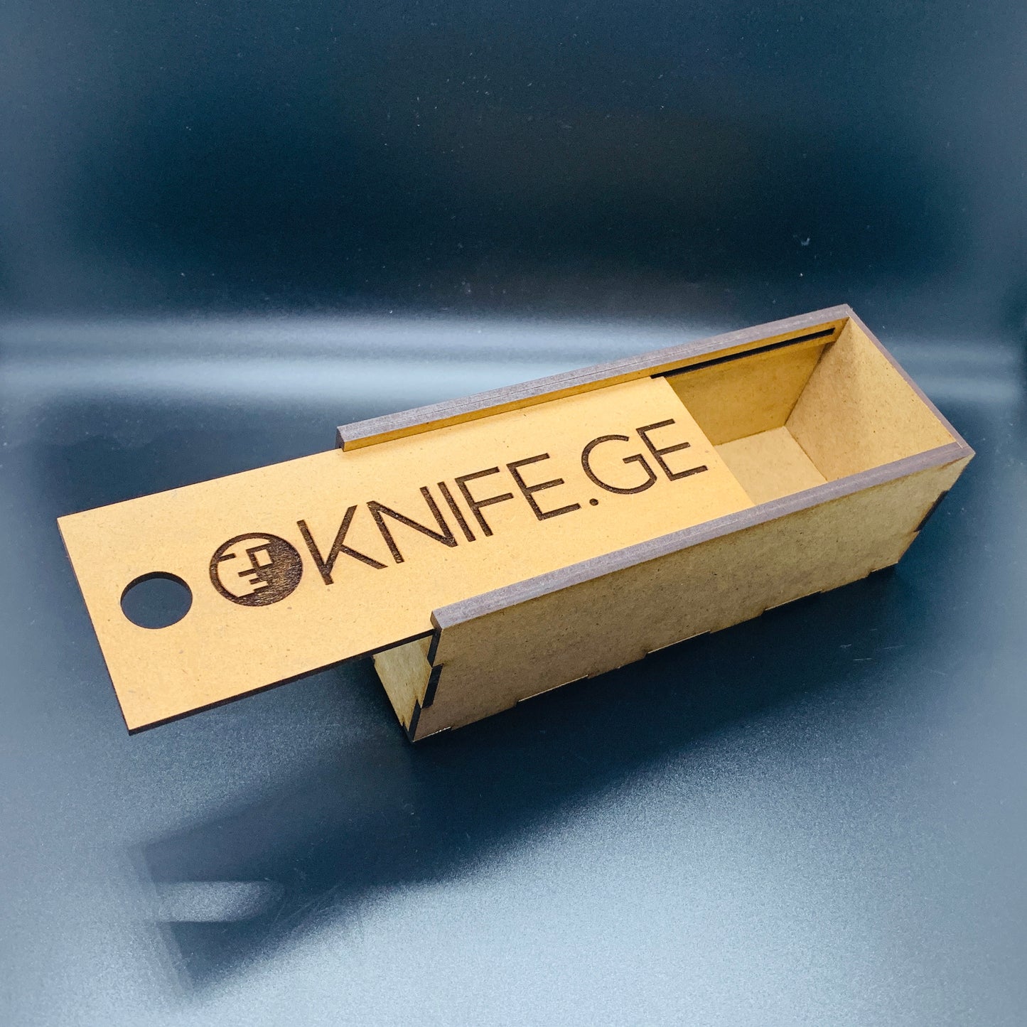 Knife.ge-ს სასაჩუქრე ყუთი
