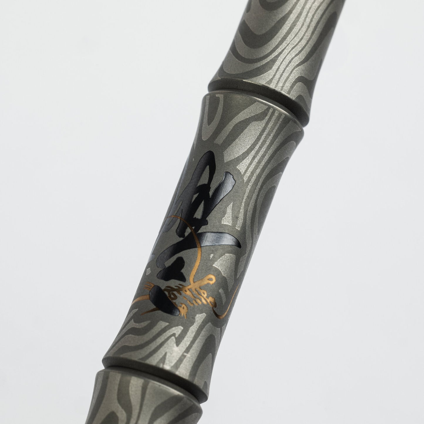 Streltsov.Art Pen Kamikaze Old Dragon - Titanium Damask Engraved