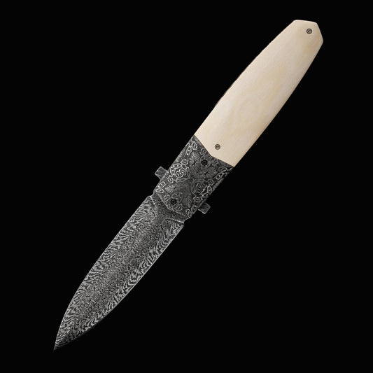 Vlad Daniluk – Dagger Flipper